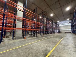 Jalan Buroh (D22), Warehouse #578702081